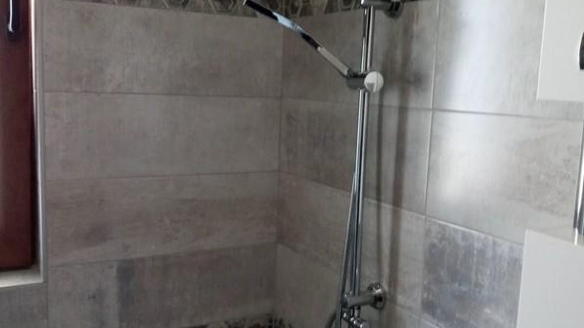 image_1744368328833_27842285991098437.jpeg