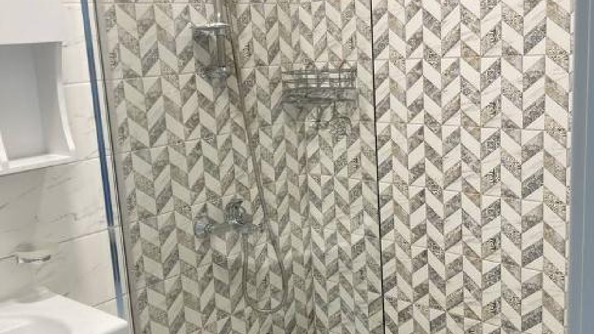 image_1745845654554_4393952360797604.jpeg