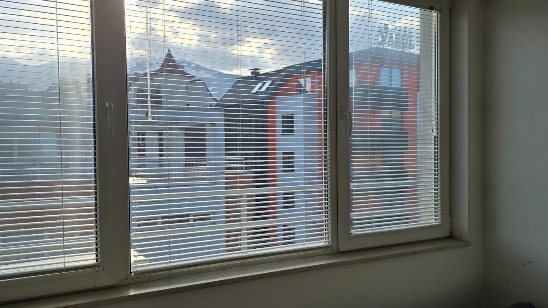 image_1739789861139_6521393700914144.jpeg